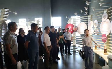 不忘初心跟黨走，凝心共筑中國(guó)夢(mèng)——文化產(chǎn)業(yè)的使命與擔(dān)當(dāng)